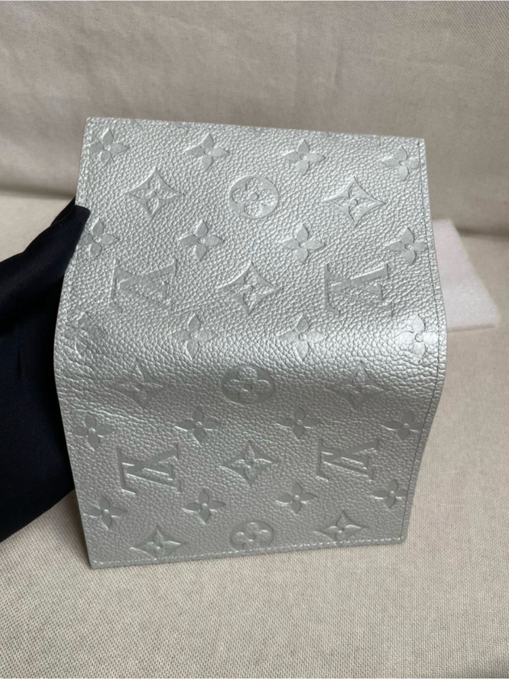 Louis Vuitton Gray Embossed Monogram Passport Holder - Picture 4 of 5